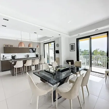 Luxurious 3-bedroom With Stunning Sea View * Cannes