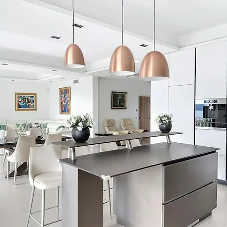 Luxurious 3-bedroom With Stunning Sea View * Cannes