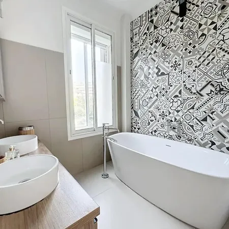 Luxurious 3-bedroom With Stunning Sea View Daire
